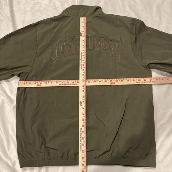 Air Jordan Undefeated Olive Green Windbreaker Jacket - Picture 12 of 12